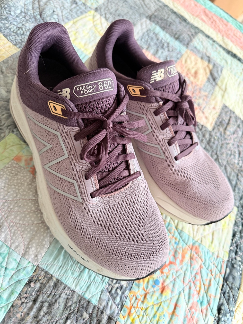 New Balance Women's Fresh Foam 860 Running Shoes - Lavender Plum